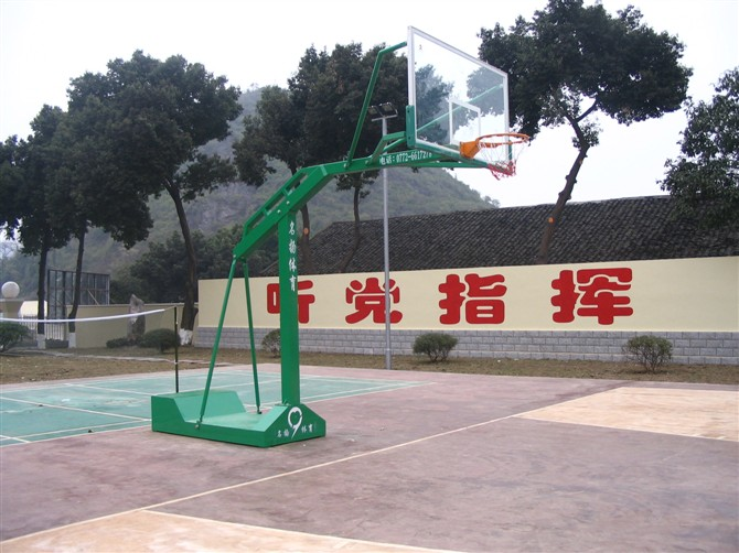 篮球架报价-篮球架厂家-篮球架图片-篮球架高度-成冠体育