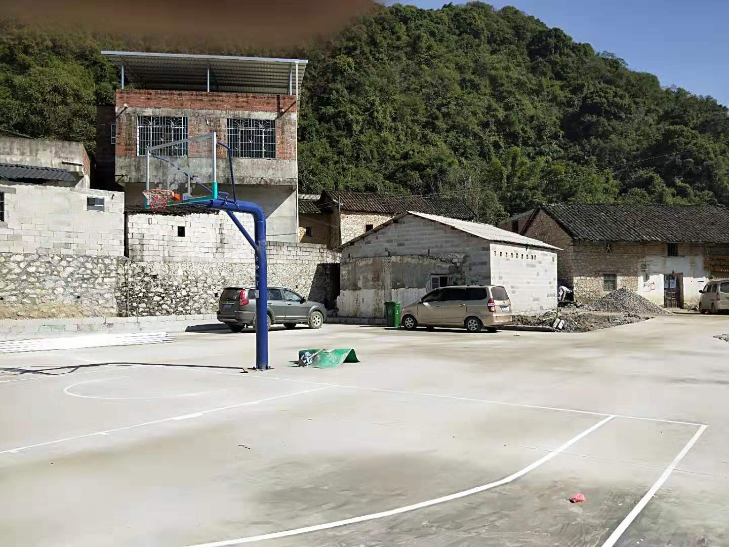 篮球架厂家成冠体育